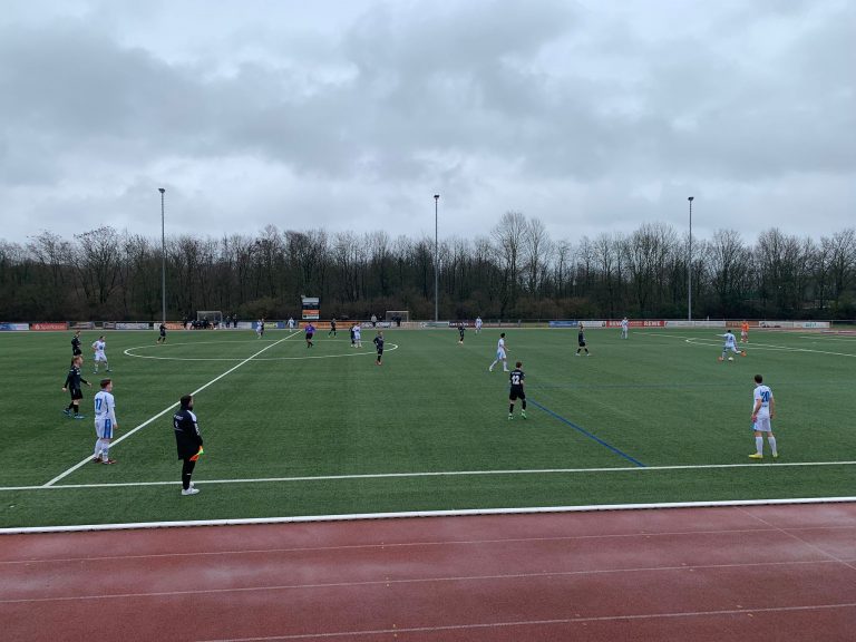 Erste gegen SC West