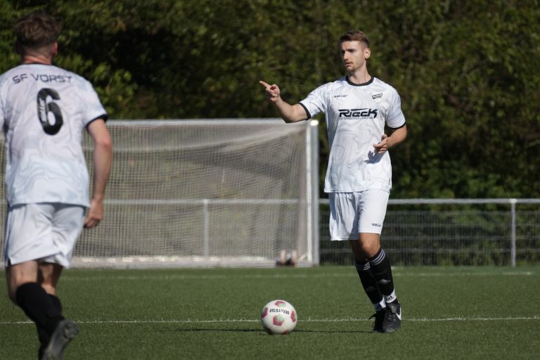 2:0 gegen Weckhoven II – „Zwote“ holt nächsten wichtigen Sieg