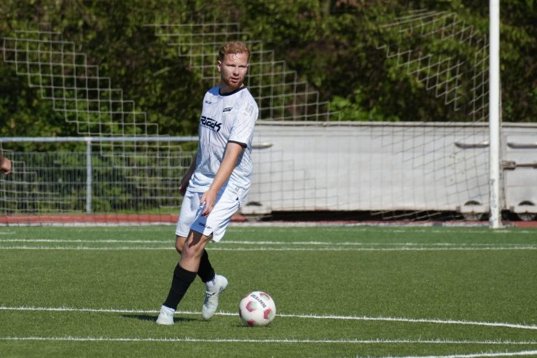 5:1 beim PSV Neuss III – „Zwote“ gewinnt Sechs-Punkte-Spiel klar